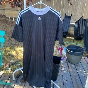 Adidas dress XL